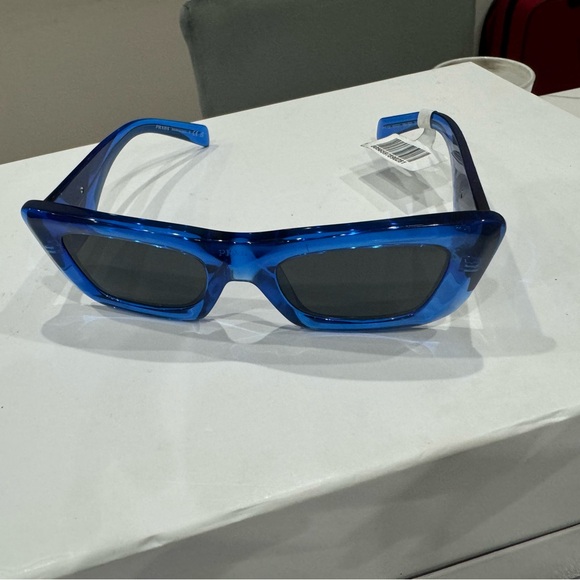 Prada blue sunglasses - Picture 5 of 7